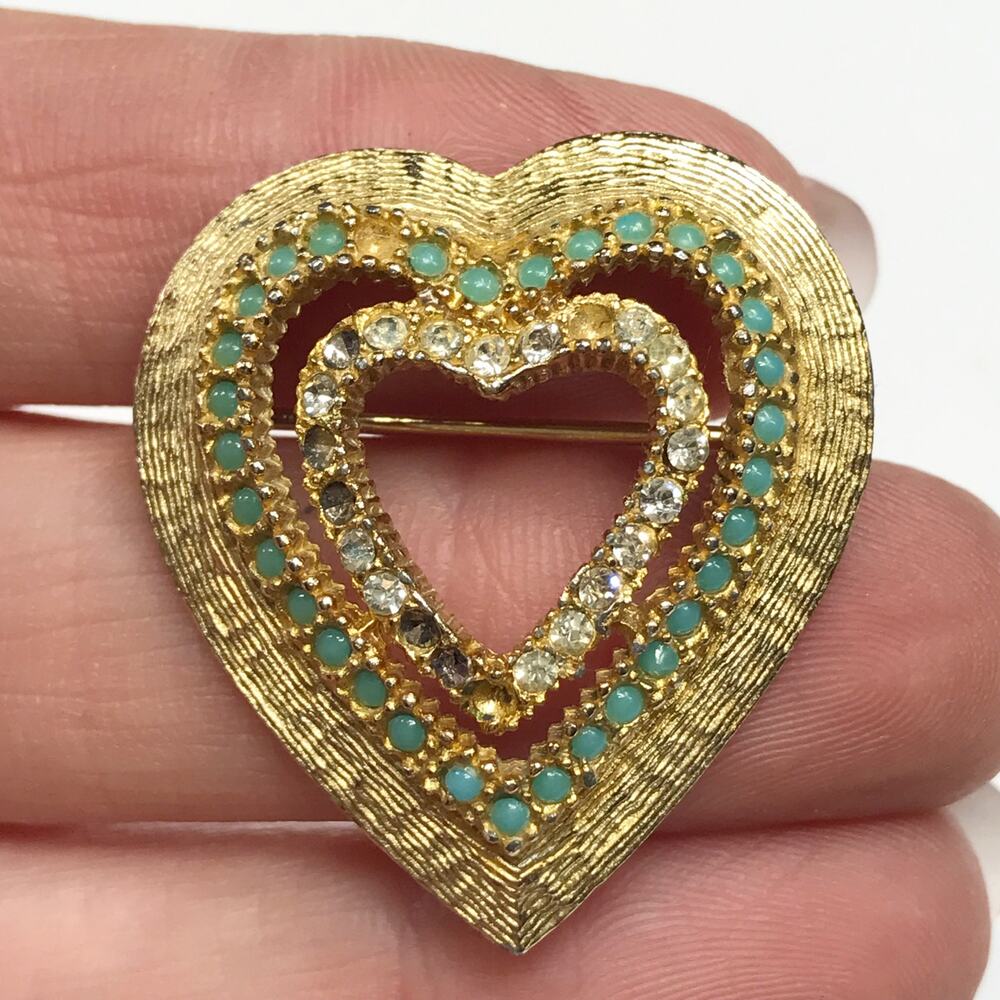 VTG Signed Schrager Jade Clear Rhinestone Open Heart Brooch Brushed Gold Tone